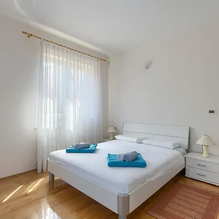 Toni Apartament Pula